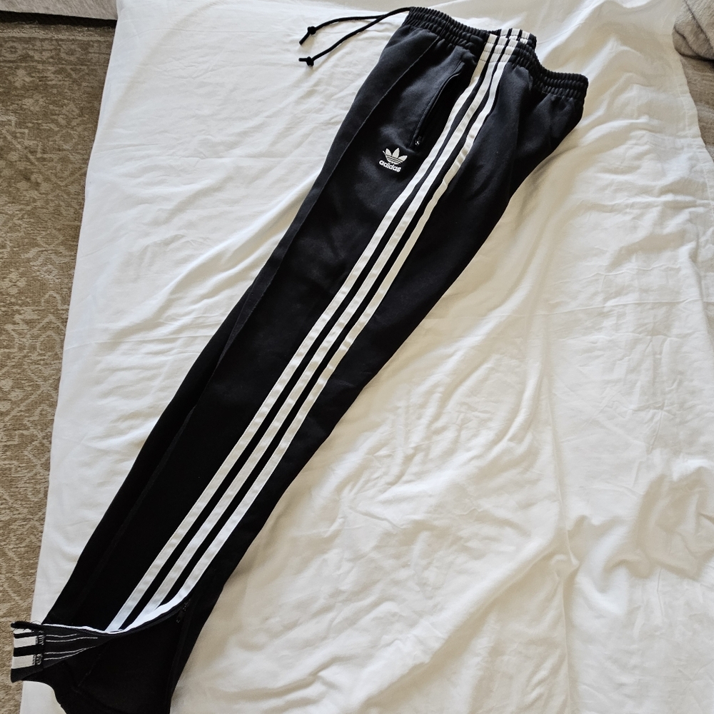❌️❌️SOLD❌️❌️Adidas Originals three stripe track jogger black pants women's XS - Picture 4 of 16